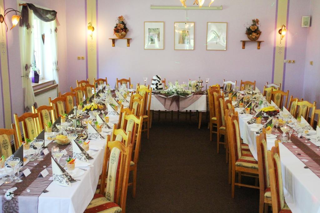 Hotel Saentis Komorni Lhotka Luaran gambar